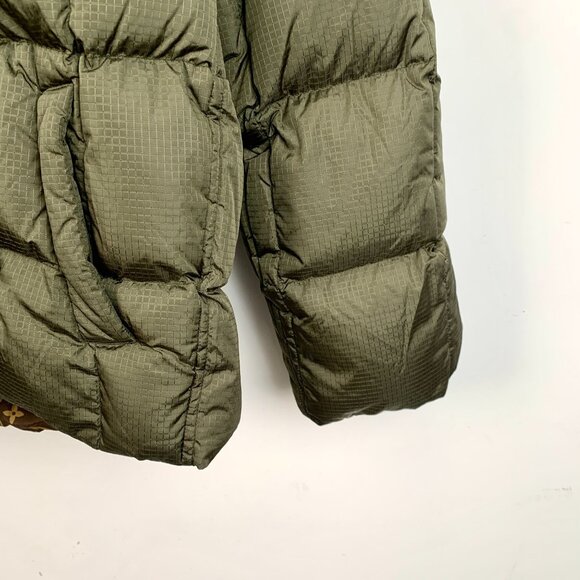 Louis Vuitton Green Puffer Jacket With Monogram Lining & Hood - Picture 4 of 8